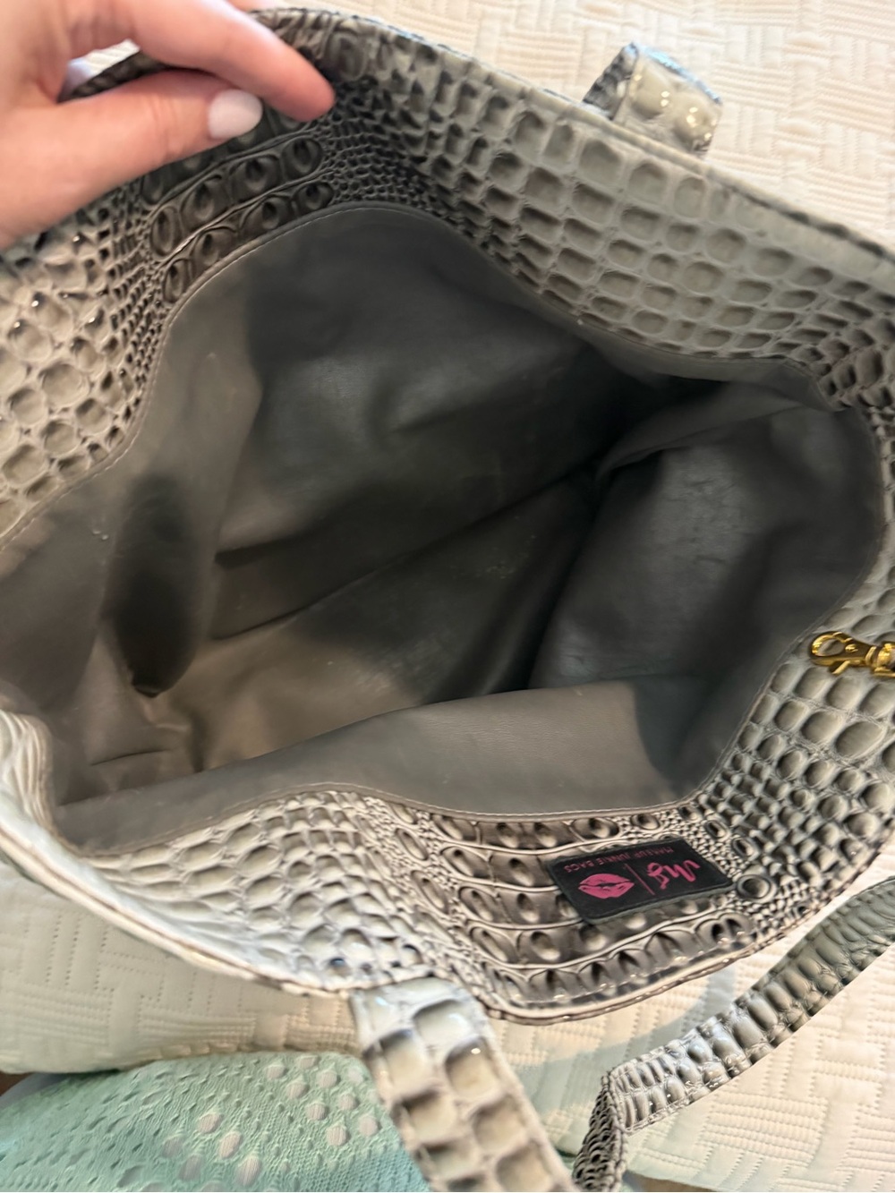 Makeup Junkie Croc-Embossed Gray Tote Bag with Pink Tassel - Picture 3 of 4